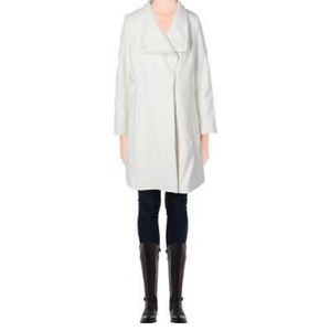 ✳ Winter White Coat ✴